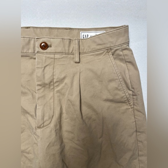 GAP Men’s Khaki Pants, beige - Picture 4 of 4